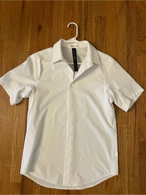 lululemon athletica White Short-Sleeve Dress Shirt